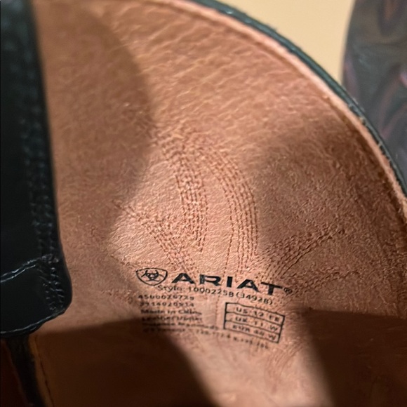 Men's Two-Tone Leather Ariat two tone Heritage Stockman boots in excellent shape - Picture 5 of 5